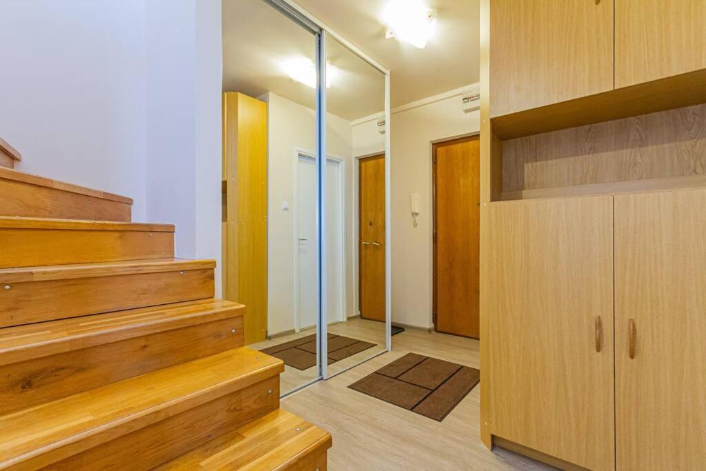 Roomy Apartment 80Sqm At City Center Free Parking Space, Ac & Balcony Budapest Eksteriør billede
