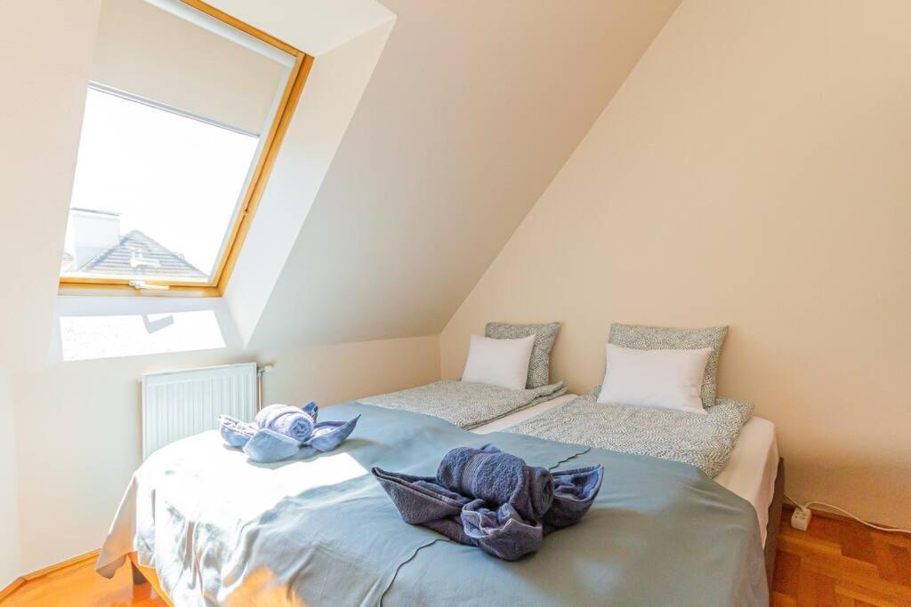 Roomy Apartment 80Sqm At City Center Free Parking Space, Ac & Balcony Budapest Eksteriør billede